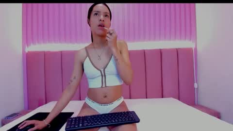 Snapshot of alexagrace12 chatting on 01-10-26, 05:04 alexagrace12 online show from 01-10-26, 05:04