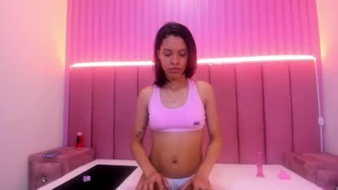 Snapshot of alexagrace12 chatting on 01-18-26, 02:21 alexagrace12 online show from 01-18-26, 02:21