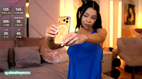 Snapshot of alexaheyess chatting on 05-13-26, 04:32 Alexa online show from 05-13-26, 04:32