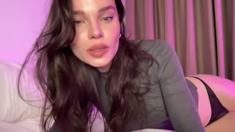 Ember Valentine online show from 03-06-26, 09:33