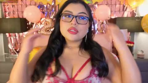 Snapshot of alexamadisson chatting on 11-21-25, 08:51 Alexa online show from 11-21-25, 08:51