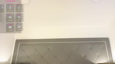 Snapshot of alexamadisson chatting on 11-26-25, 06:20 Alexa online show from 11-26-25, 06:20