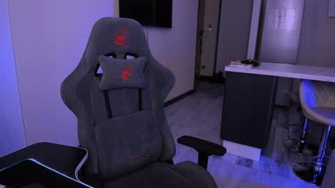 Snapshot of alexamason chatting on 02-07-25, 02:40 Alexa Mason online show from 02-07-25, 02:40