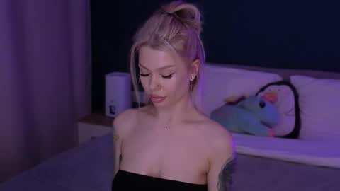 Snapshot of alexamason chatting on 02-20-25, 03:41 Alexa Mason online show from 02-20-25, 03:41