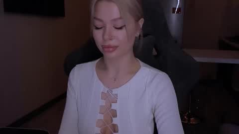 Snapshot of alexamason chatting on 11-22-25, 02:54 Alexa Mason online show from 11-22-25, 02:54