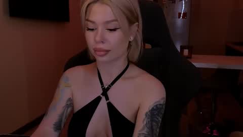 Snapshot of alexamason chatting on 11-29-25, 12:57 Alexa Mason online show from 11-29-25, 12:57