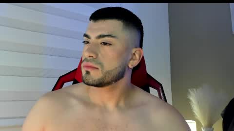 Snapshot of alexander_diiaz chatting on 04-20-26, 11:35 Alexander Diaz online show from 04-20-26, 11:35