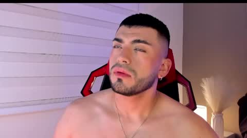 Snapshot of alexander_diiaz chatting on 04-21-26, 12:22 Alexander Diaz online show from 04-21-26, 12:22