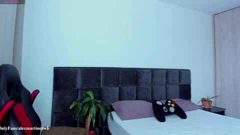 Onlyfansalexmartinezwb  Instagram alexwbmartinez  Twitter martinezcb937 online show from 04-18-26, 07:58