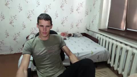 Snapshot of alexanderstrongs chatting on 09-22-25, 06:15 alexanderstrongs online show from 09-22-25, 06:15