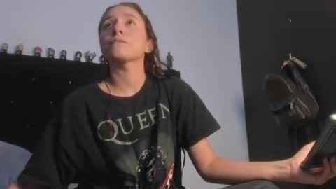 alexandra clauss online show from 06-14-26, 11:51