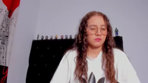 alexandra clauss online show from 06-17-26, 11:05