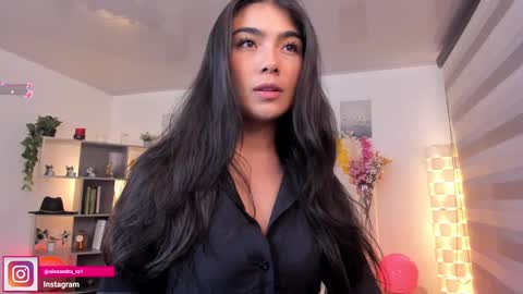 Snapshot of alexandra_ra1 chatting on 12-06-24, 11:25 Alexandra Rodriguez online show from 12-06-24, 11:25