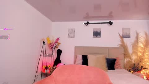 Snapshot of alexandra_ra1 chatting on 01-08-25, 02:25 Alexandra Rodriguez online show from 01-08-25, 02:25