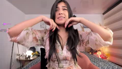 Snapshot of alexandra_ra1 chatting on 01-14-25, 11:37 Alexandra Rodriguez online show from 01-14-25, 11:37