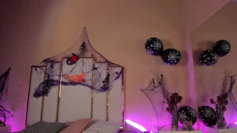 alexandraa_gomez online show from 10-18-25, 08:09