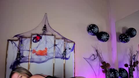 alexandraa_gomez online show from 10-30-25, 08:20