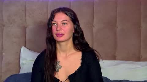 AlexandraBloom online show from 10-06-25, 06:27