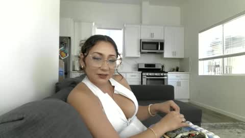 Snapshot of alexandrarose77 chatting on 04-28-26, 11:32 AlexandraRose0777 online show from 04-28-26, 11:32