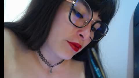 alexandrasaen online show from 11-20-25, 10:20