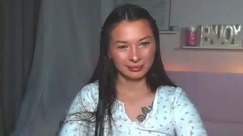 Alex  DONT FORGET GIVE ME THUMBS UP online show from 06-18-26, 09:19