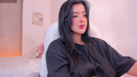 lexandra  online show from 02-02-26, 08:46