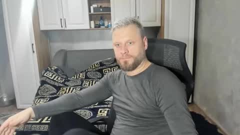 Snapshot of alexboy2022 chatting on 02-25-26, 06:17 onlyfans..alexyno2022 online show from 02-25-26, 06:17