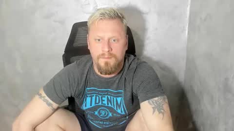 Snapshot of alexboy2022 chatting on 03-19-26, 08:24 onlyfans..alexyno2022 online show from 03-19-26, 08:24