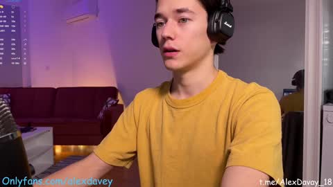 Snapshot of alexdavey chatting on 01-17-25, 07:38 online show from 01-17-25, 07:38