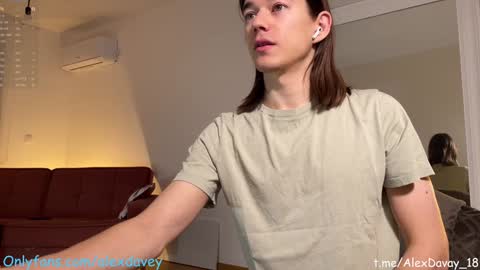 Snapshot of alexdavey chatting on 01-27-25, 07:56 online show from 01-27-25, 07:56