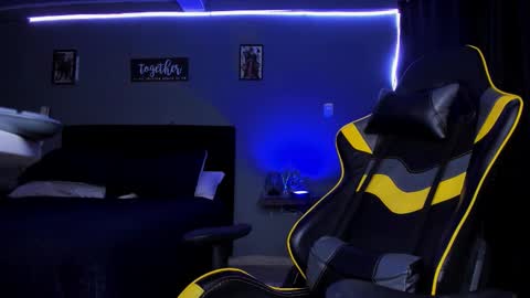 alexgiraldo__ online show from 10-28-25, 02:15