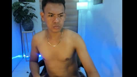 Snapshot of alexgrayanx chatting on 11-10-25, 07:29 alexgrayanx online show from 11-10-25, 07:29