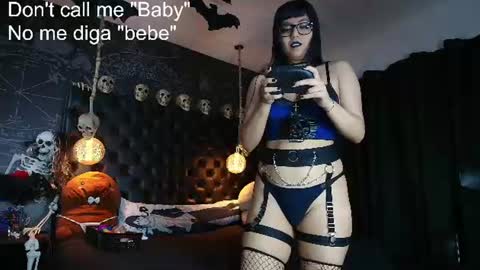 Snapshot of alexhoe_ chatting on 06-12-26, 06:51 Alex online show from 06-12-26, 06:51