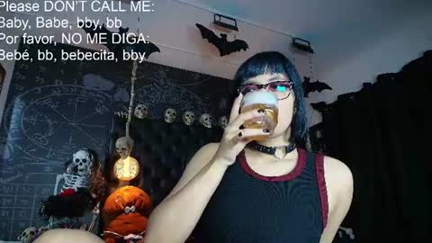 Snapshot of alexhoe_ chatting on 07-10-26, 06:54 Alex online show from 07-10-26, 06:54