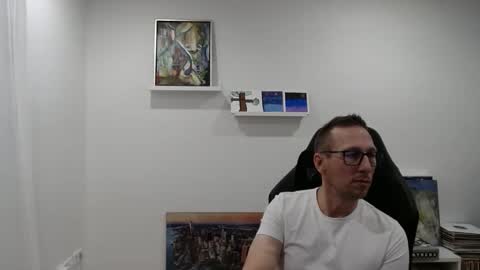 Snapshot of alexhunter4u chatting on 12-16-24, 10:24 alexhunter4u online show from 12-16-24, 10:24