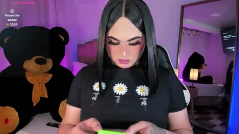 Snapshot of alexia_mattel chatting on 11-25-25, 07:03 alexia mattel online show from 11-25-25, 07:03