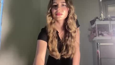 Snapshot of alexialovesyouu chatting on 11-11-25, 12:32 Goddess Alexia online show from 11-11-25, 12:32