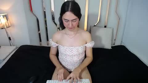 -- ALEXIS -- online show from 10-23-25, 01:27