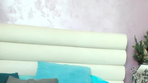 Snapshot of alexis_smit chatting on 05-27-26, 04:09 Alexis online show from 05-27-26, 04:09
