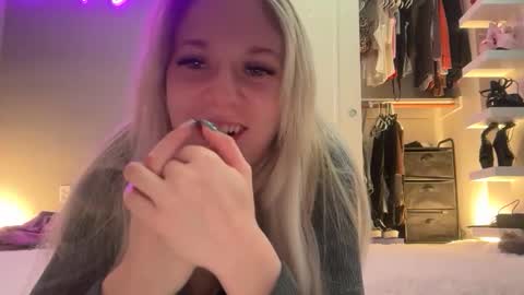 alexispaige06 online show from 04-24-26, 01:46