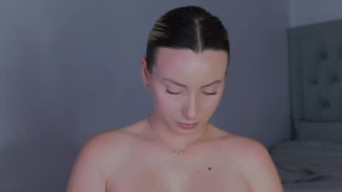 Snapshot of alexiswhiteee chatting on 07-25-26, 07:06 Alexis online show from 07-25-26, 07:06