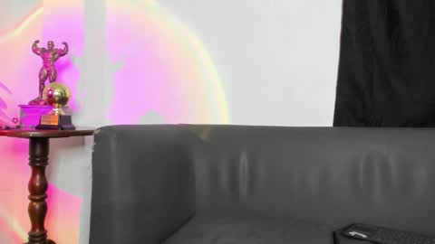 ALEX ROYCE  online show from 05-16-26, 09:39