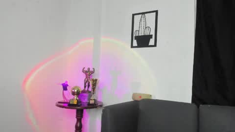 ALEX ROYCE  online show from 05-21-26, 12:50