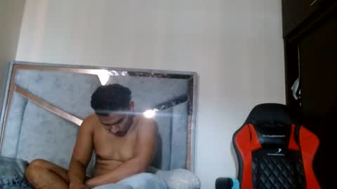 alex y luisa online show from 06-24-26, 04:39