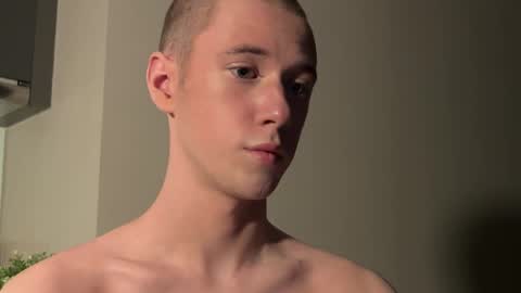 Snapshot of alexwos chatting on 01-12-25, 02:19 Alex online show from 01-12-25, 02:19