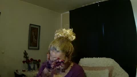 Snapshot of alexxa_mistress chatting on 02-19-25, 11:28 Jhoa online show from 02-19-25, 11:28