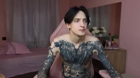 Alex online show from 10-28-25, 12:19