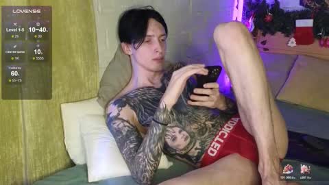 Alex online show from 12-20-25, 01:18