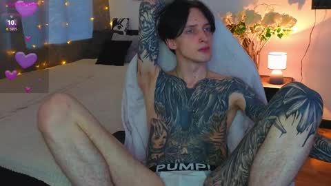 Alex online show from 04-25-26, 08:50