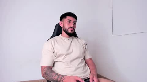 Snapshot of alexxxmachine chatting on 12-10-24, 11:51 Alex   freelance model  instagram alex b229 online show from 12-10-24, 11:51